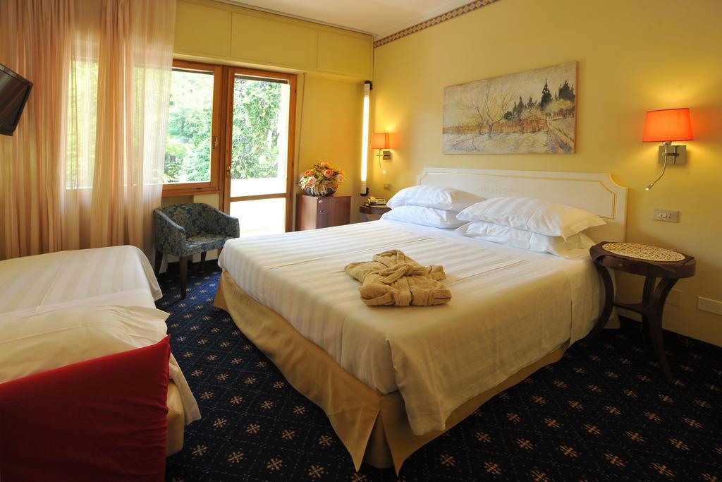 Hotel Ferrari Salsomaggiore Terme Exterior photo