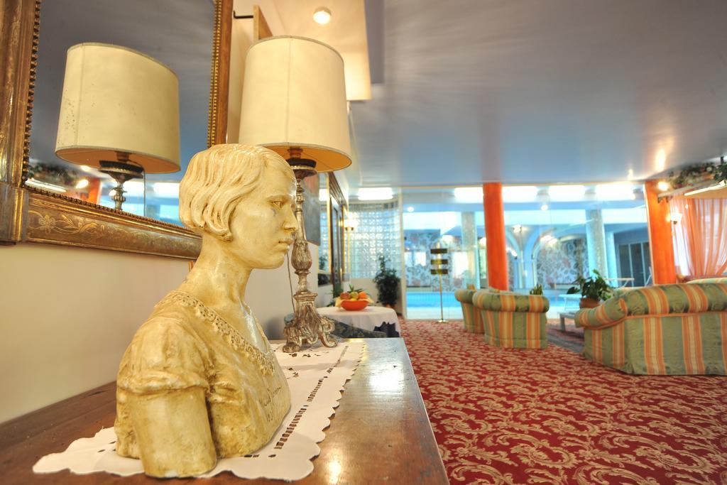 Hotel Ferrari Salsomaggiore Terme Exterior photo