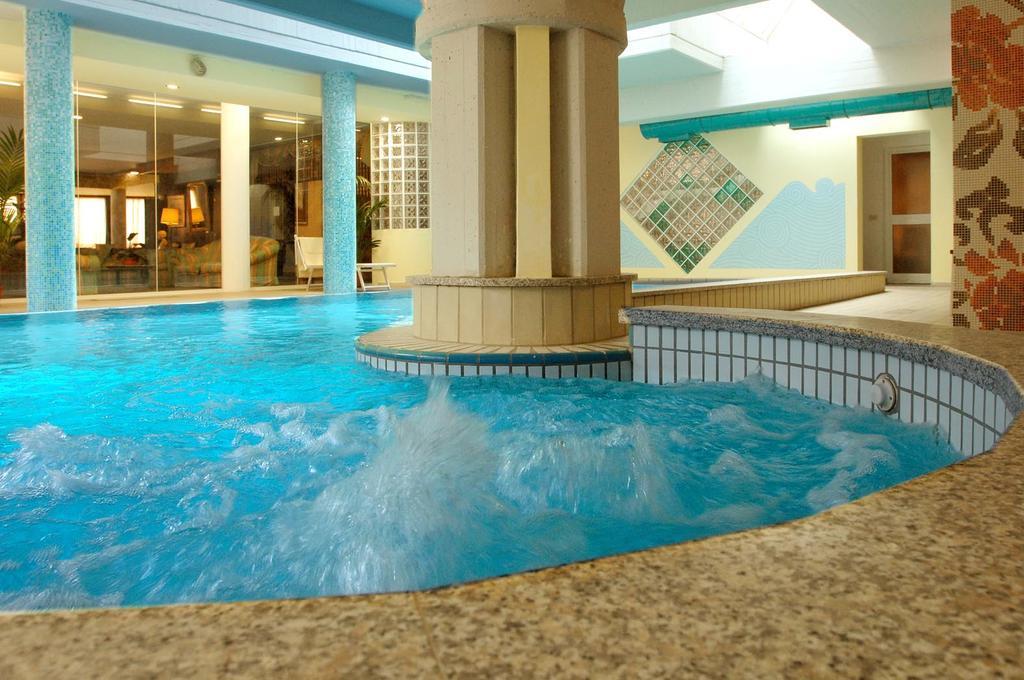 Hotel Ferrari Salsomaggiore Terme Exterior photo