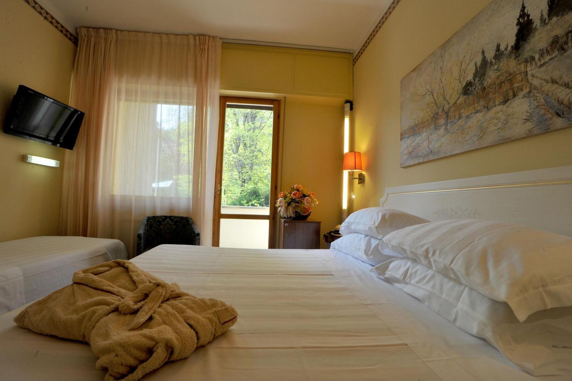 Hotel Ferrari Salsomaggiore Terme Exterior photo