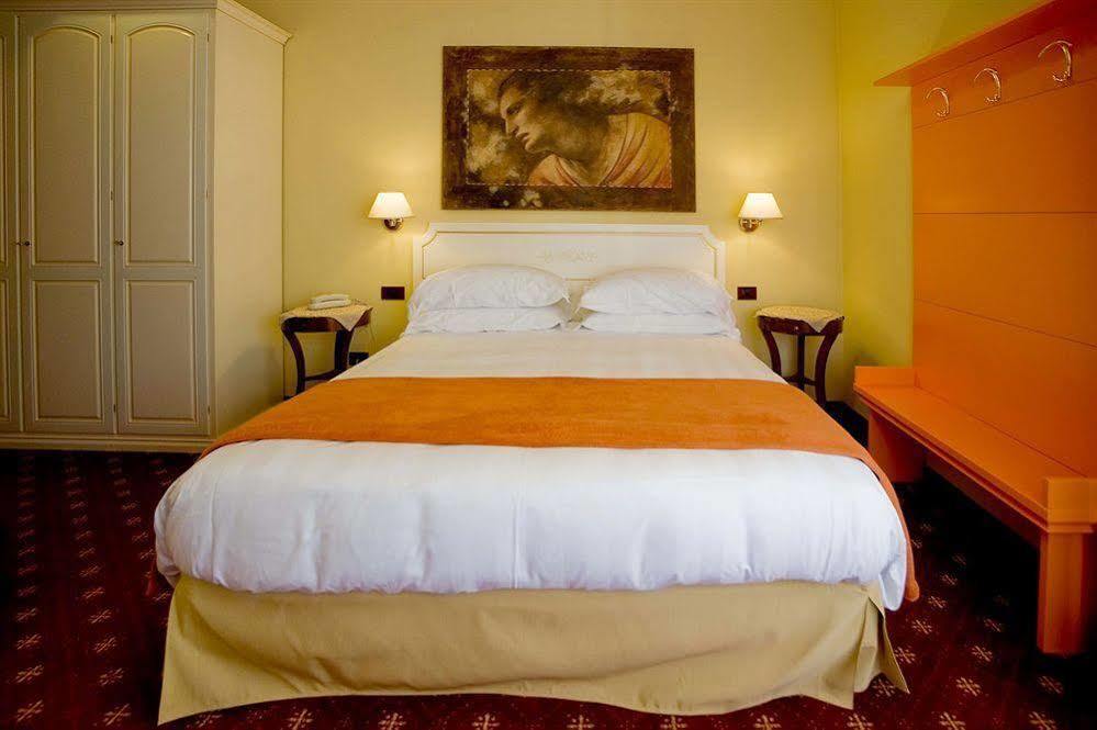 Hotel Ferrari Salsomaggiore Terme Exterior photo