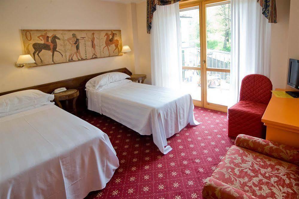 Hotel Ferrari Salsomaggiore Terme Exterior photo
